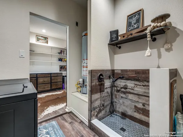 $849,000 | 6451 Bluntzer Road, Jourdanton, TX 78026