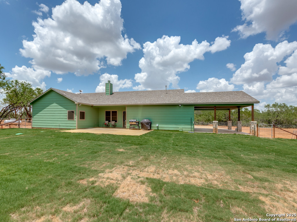 6451 Bluntzer Road Jourdanton, TX 78026 - Photo 27 of 53