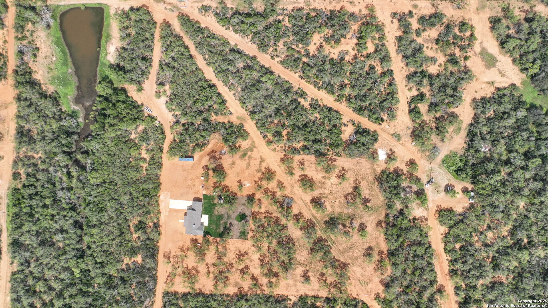 6451 Bluntzer Road Jourdanton, TX 78026 - Photo 32 of 53