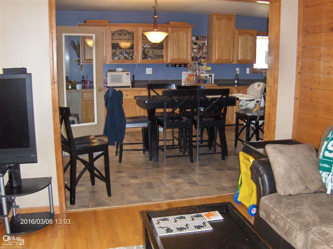 51441 Baker Road New Baltimore, MI 48047 - Photo 10 of 37