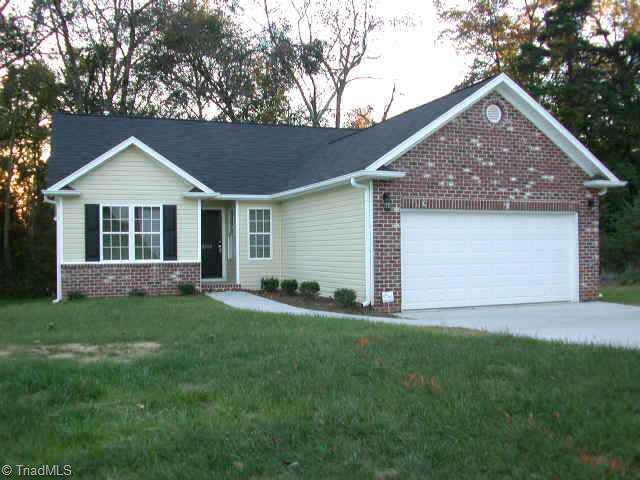 140 Darwick Road Winston-Salem, NC 27127 - Photo 1 of 2 Exterior Front.