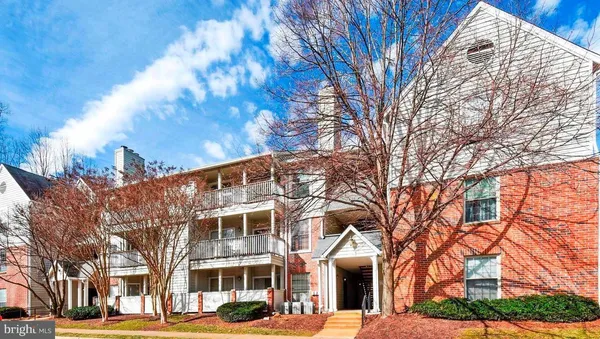 $1,850 | 3916 Penderview Drive, Unit 426, Fairfax, VA 22033