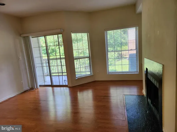 $1,850 | 3916 Penderview Drive, Unit 426, Fairfax, VA 22033