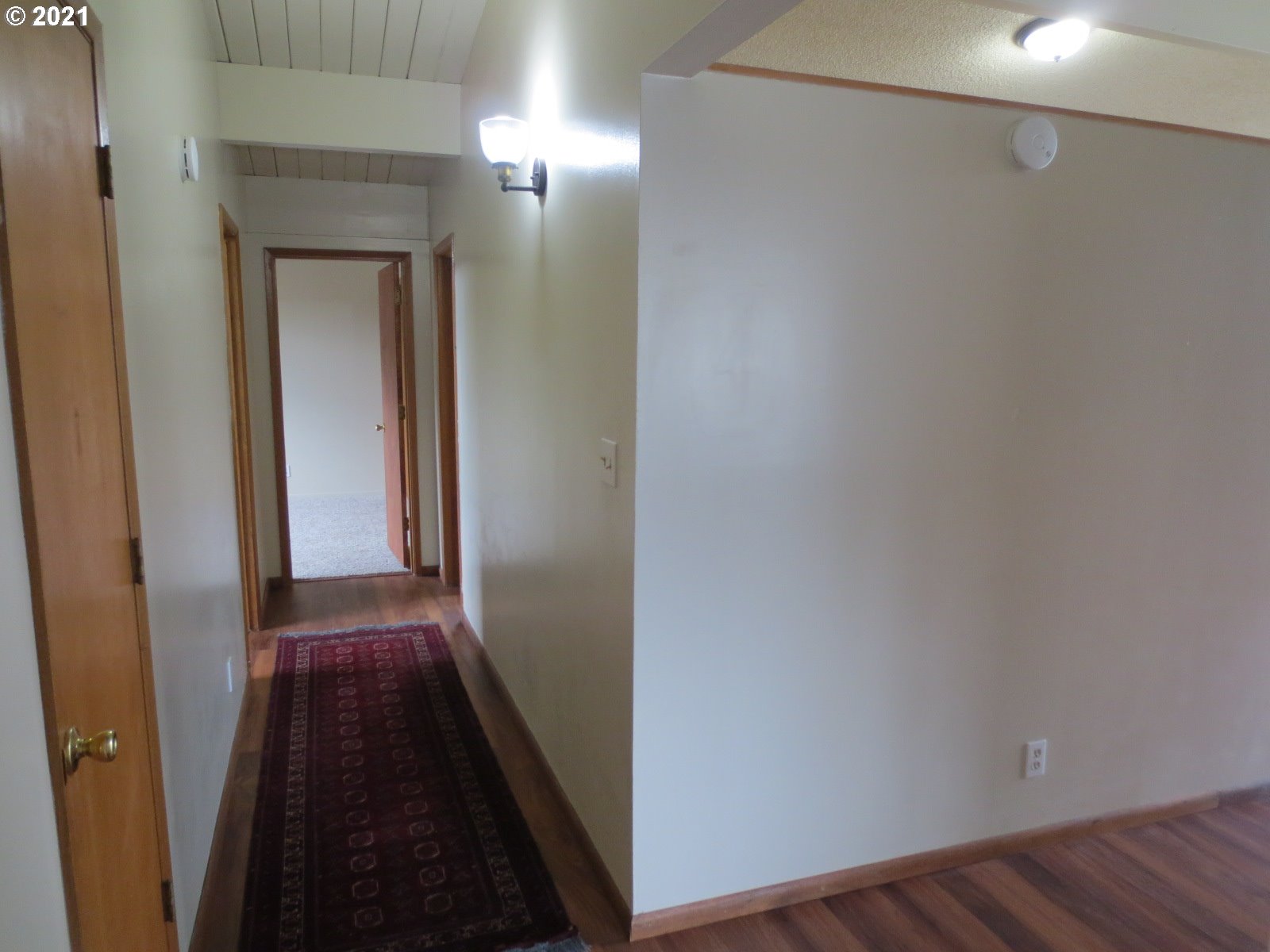 1235 1st Street Springfield, OR 97477 - Photo 13 of 32