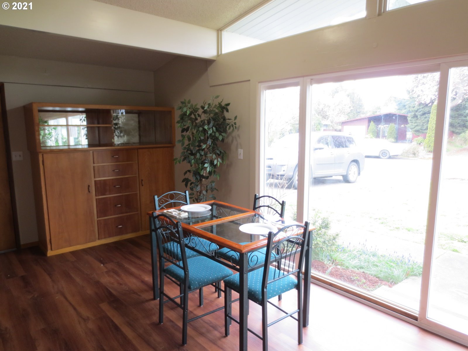1235 1st Street Springfield, OR 97477 - Photo 5 of 32