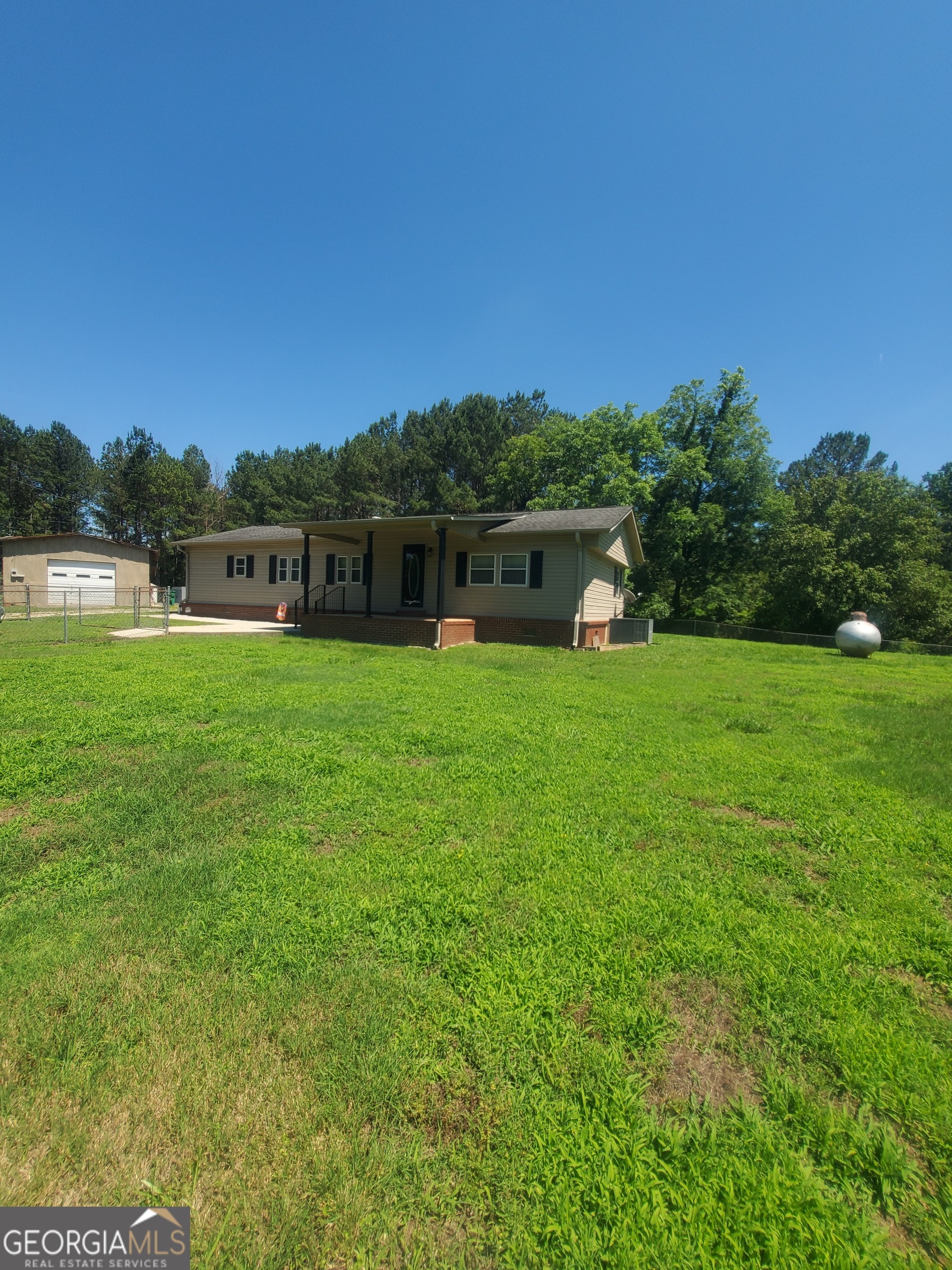 2021 Red Hill Road Carnesville, GA 30521 - Photo 10 of 27
