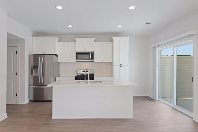 $345,000 | 628 Franklin Street, Roberts, WI 54023