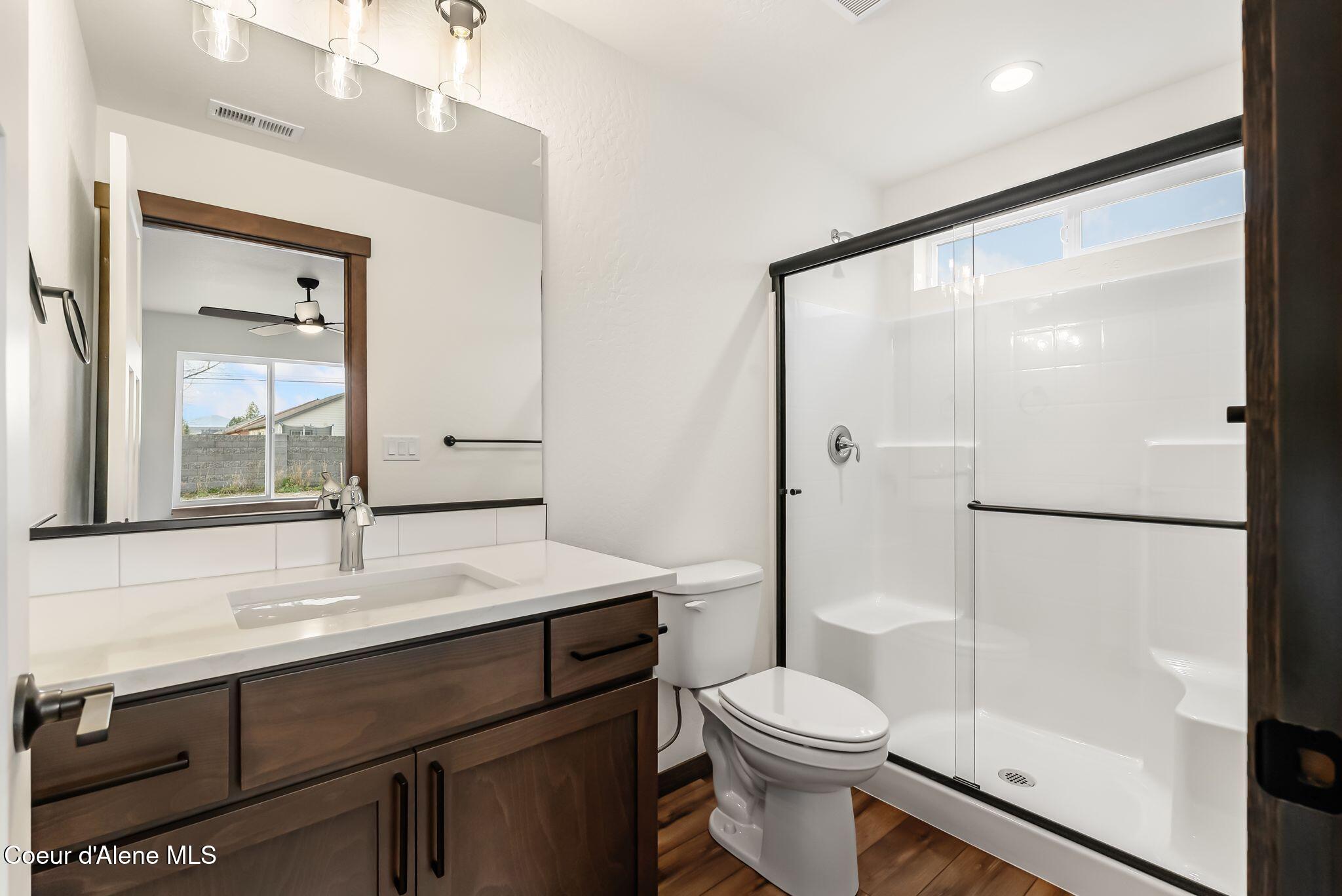 2302 Maverick Court Sandpoint, ID 83864 - Photo 11 of 32 14_DSC04812