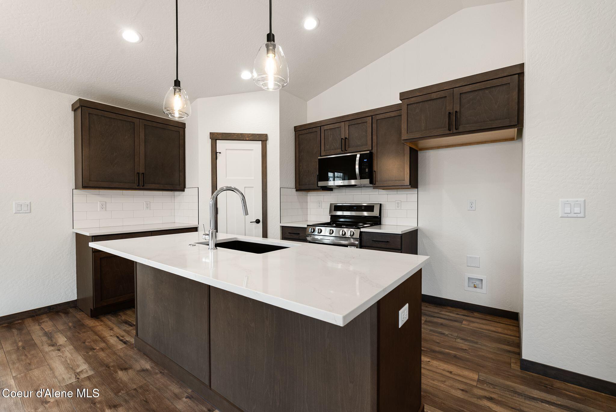 2302 Maverick Court Sandpoint, ID 83864 - Photo 5 of 32 8_DSC04772