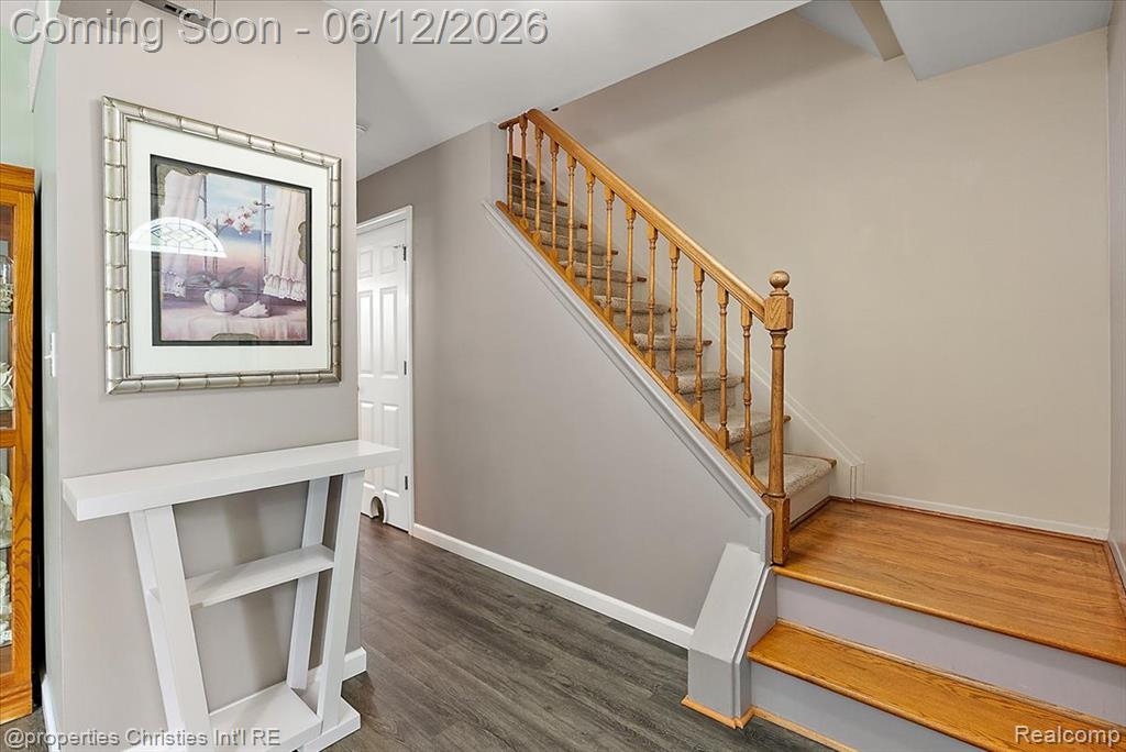 43848 Arlington Road Canton, MI 48187 - Photo 4 of 51