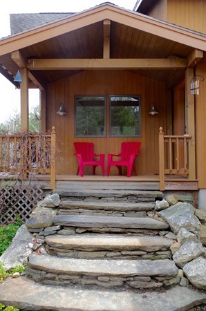 195 Kennedy Road Northampton, MA 01053 - Photo 2 of 22 a view of entryway of a house