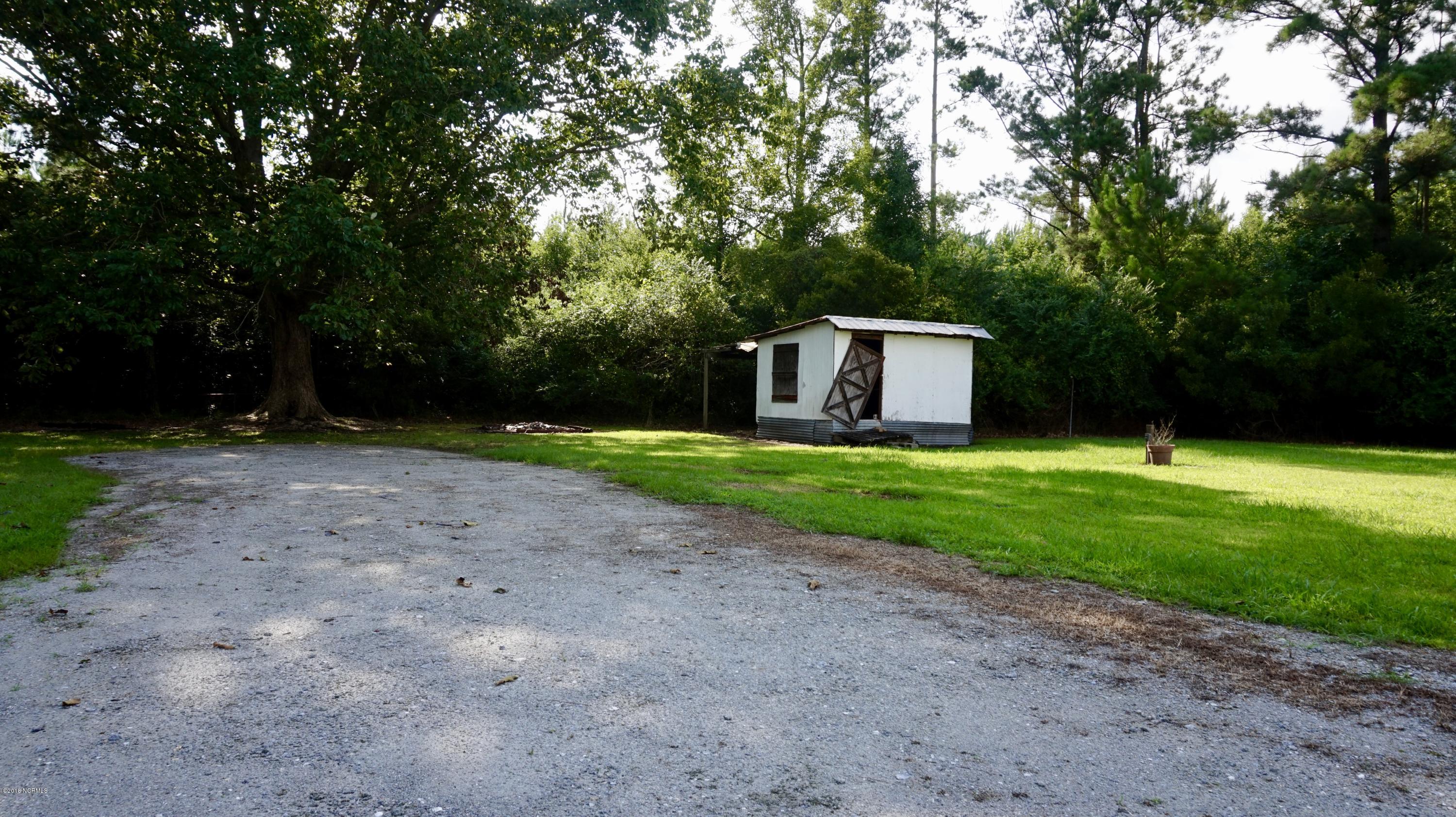 504 Tuscarora Rhems Road New Bern, NC 28562 - Photo 14 of 19 fullsizeoutput_1e5c