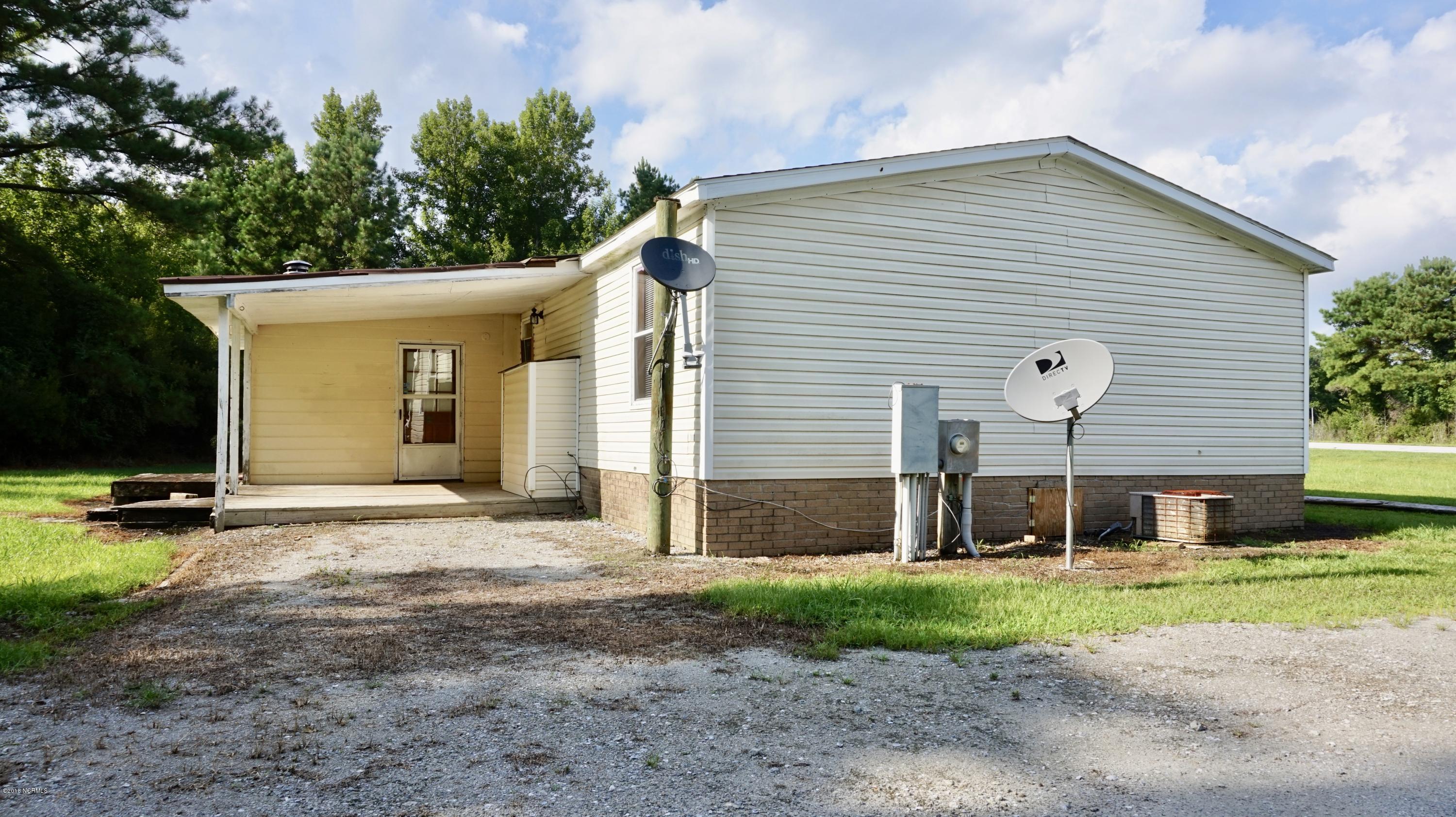 504 Tuscarora Rhems Road New Bern, NC 28562 - Photo 15 of 19 fullsizeoutput_1e52