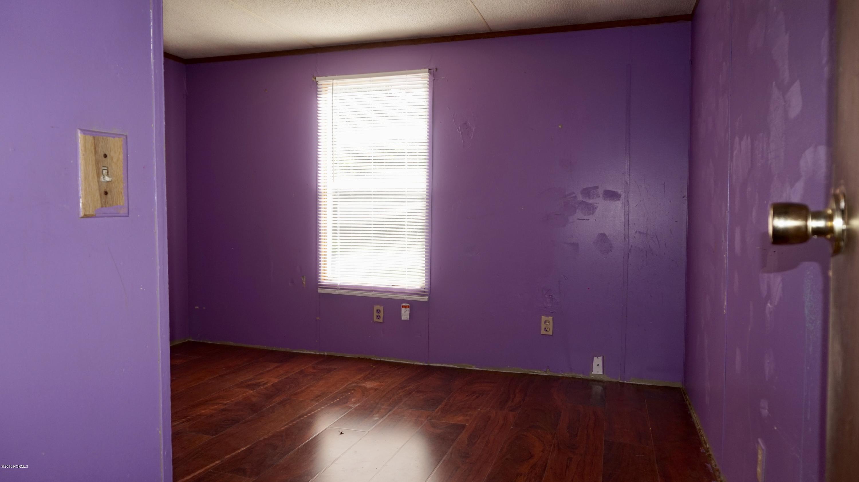 504 Tuscarora Rhems Road New Bern, NC 28562 - Photo 8 of 19 fullsizeoutput_1e57