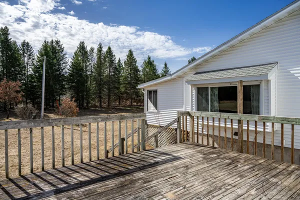 $370,000 | N10368 Queens Way, Necedah, WI 54646