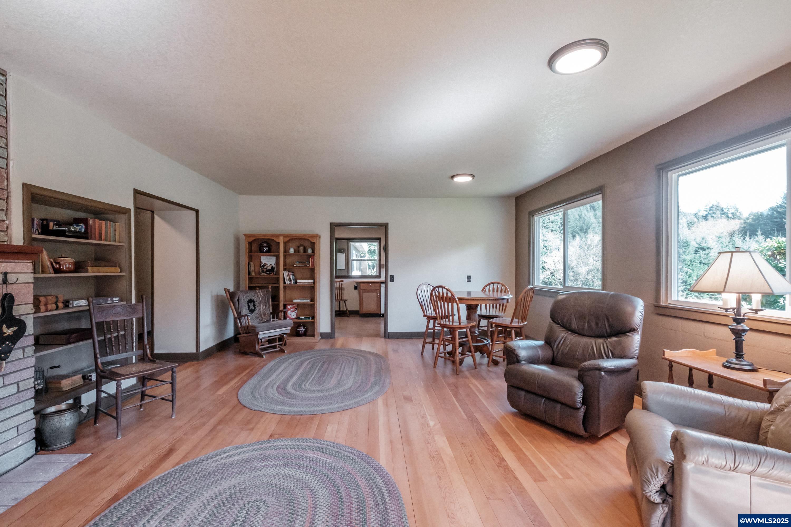 9602 Harlan Road Eddyville, OR 97343 - Photo 13 of 50
