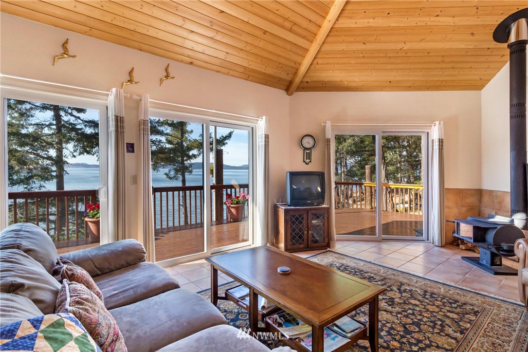 479 Marine Lane Stuart Island, WA 98250 - Photo 8 of 24 Gallery Image 8