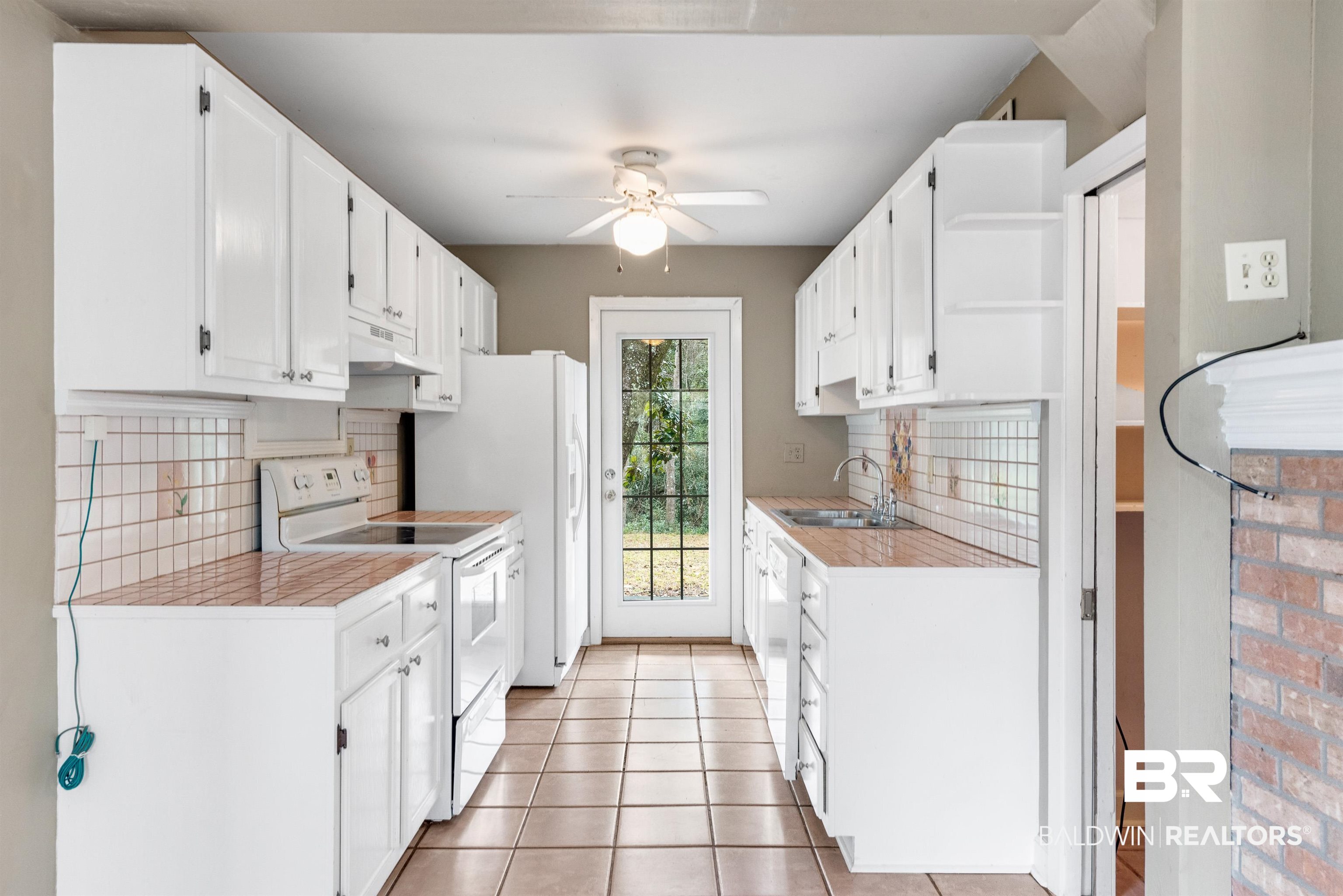 14952 Gates Avenue Magnolia Springs, AL 36555 - Photo 4 of 32