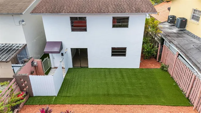 $1,250,000 | 1281 West 42nd Street, Hialeah, FL 33012