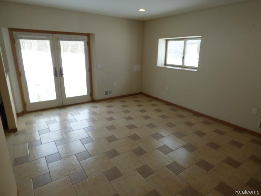 10722 Stinchfield Woods Road Pinckney, MI 48169 - Photo 43 of 51 P1010939.jpg