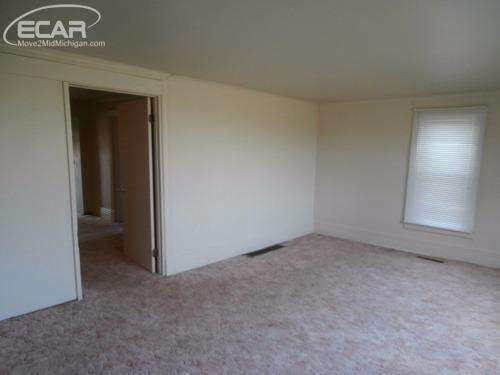 4728 Newburg Road Bancroft, MI 48414 - Photo 10 of 28 21237740-9.JPG