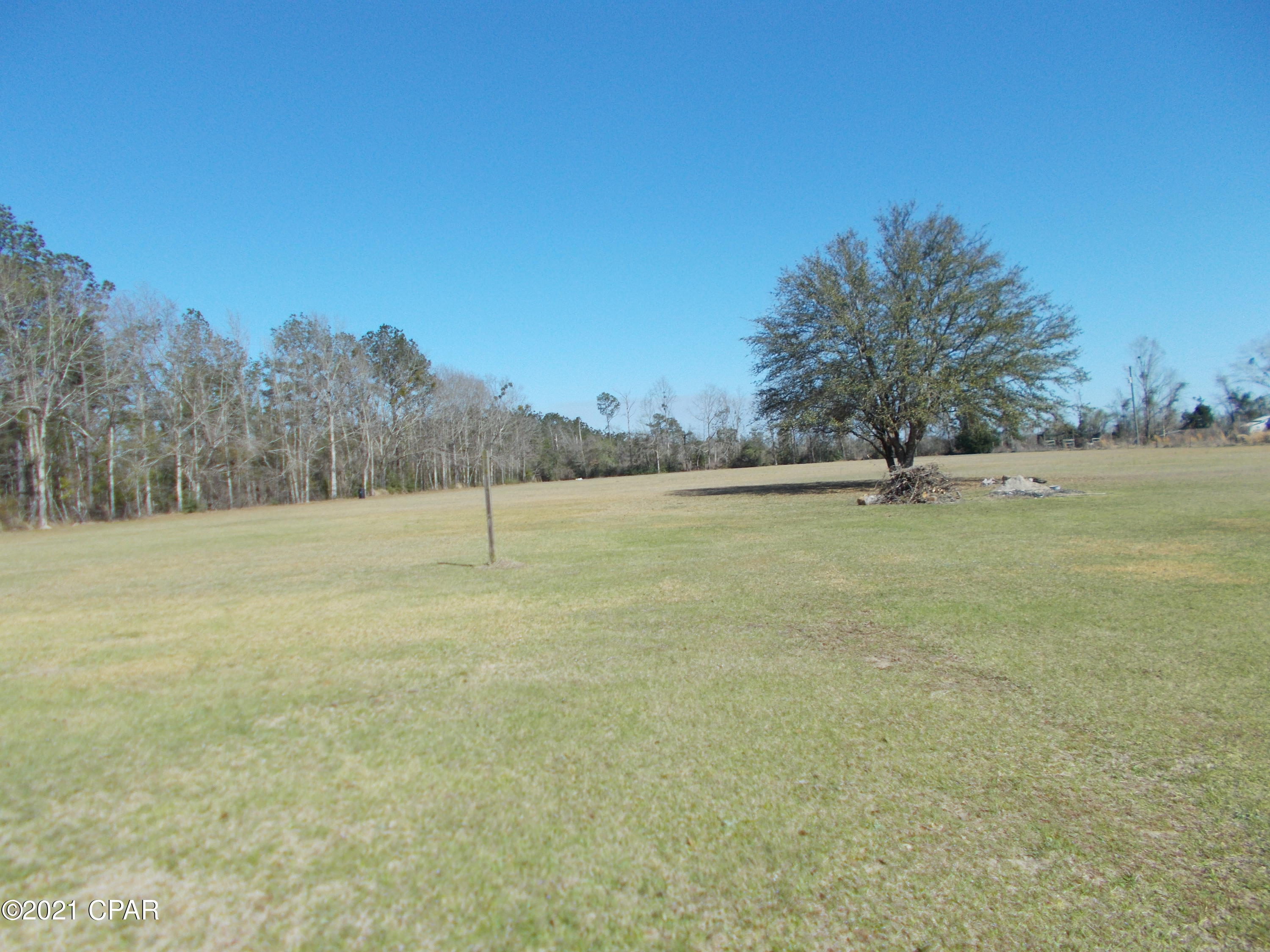708 Ocheesee Landing Road Grand Ridge, FL 32442 - Photo 17 of 19 Gallery Image 17
