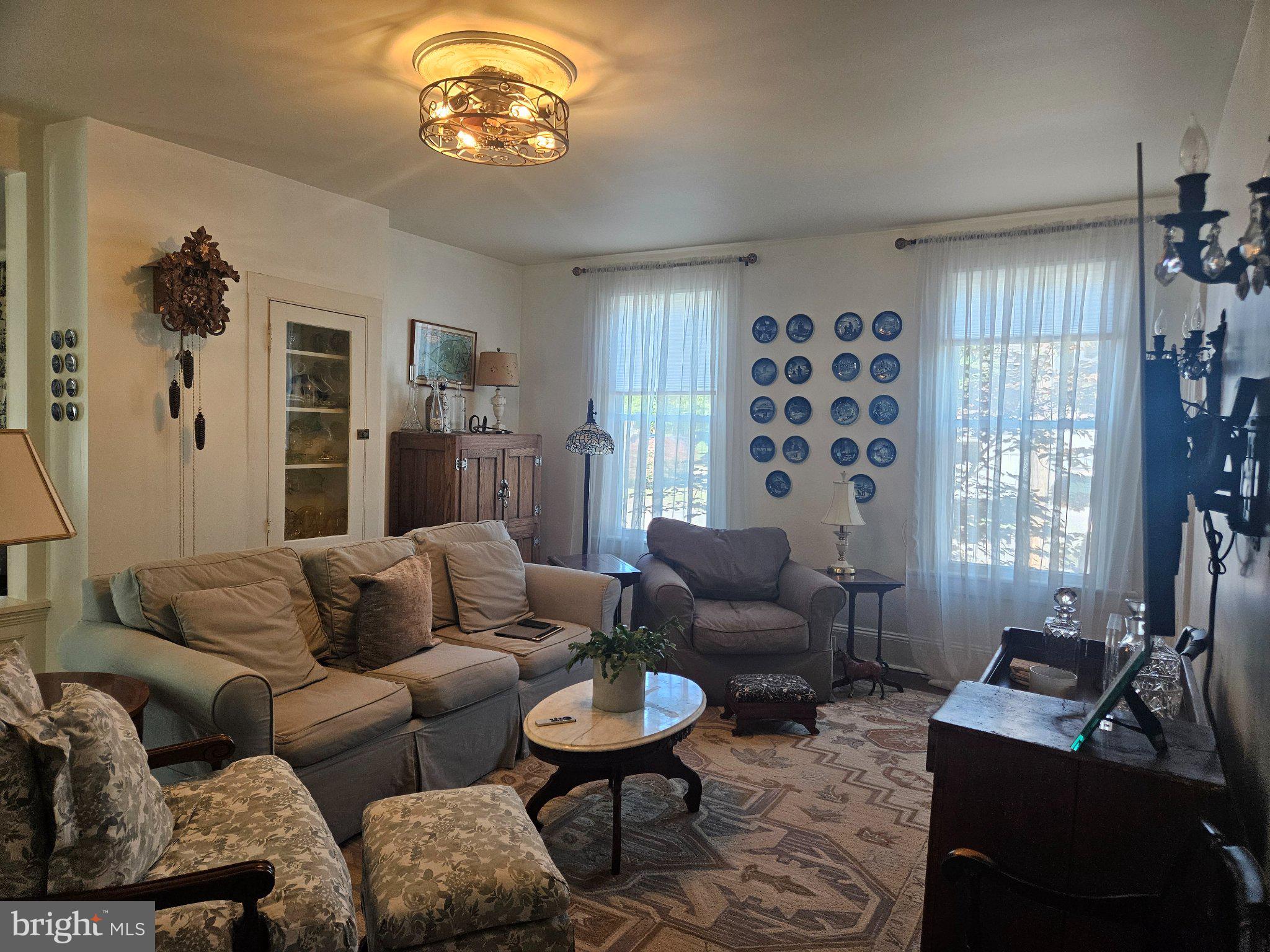 202 Central Avenue Ridgely, MD 21660 - Photo 9 of 22 Charming living space with vintage flair.