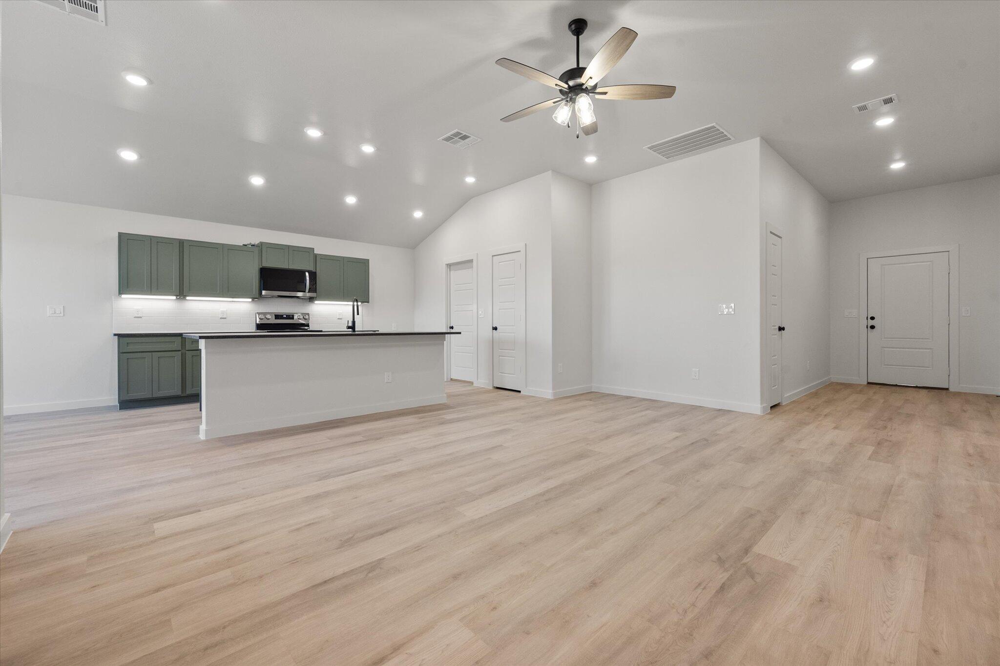 14002 Gary Avenue Lubbock, TX 79423 - Photo 6 of 20 08-14002 Gary_4464