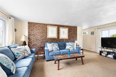 $895,000 | 20 Saltaire Avenue, Narragansett, RI 02882