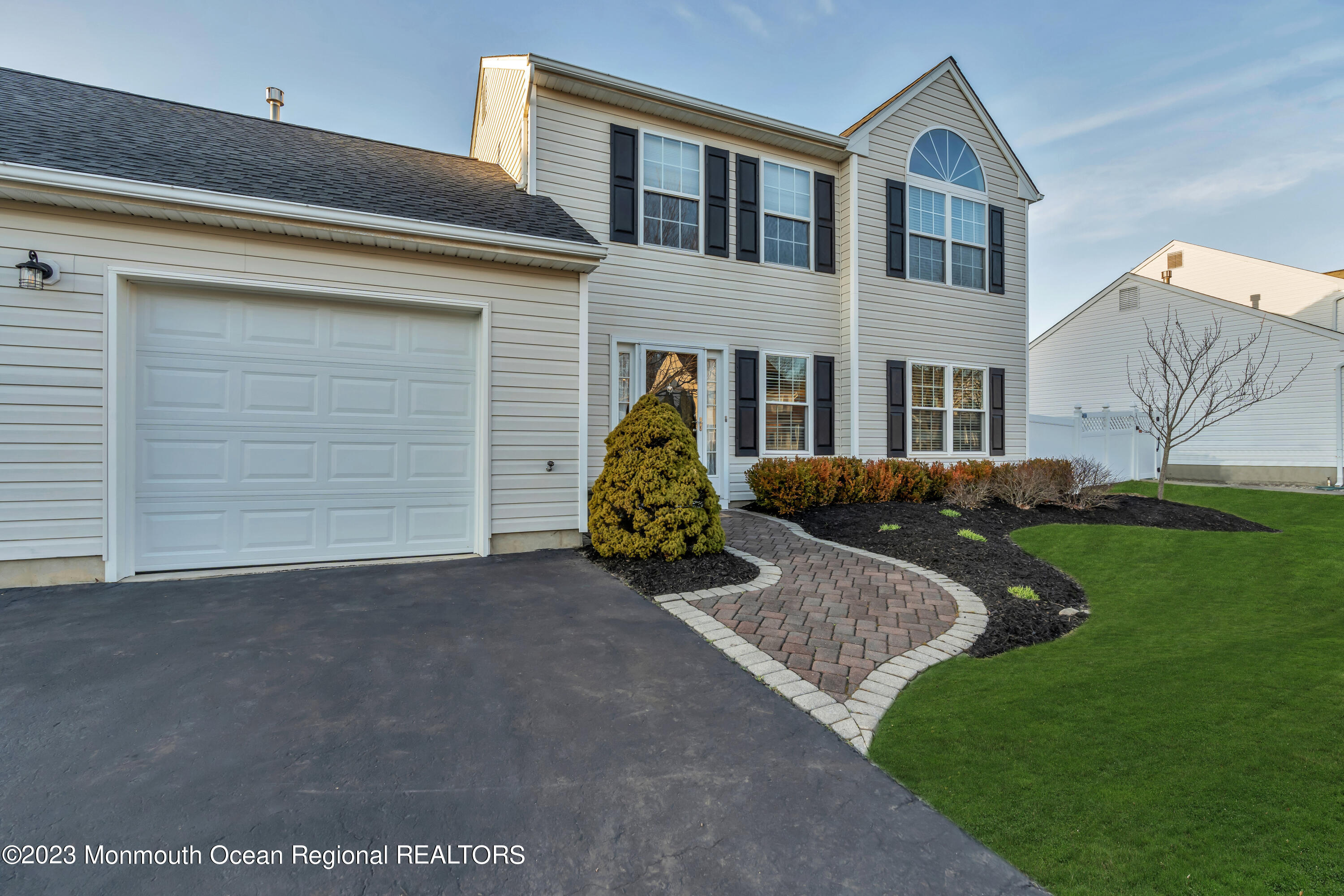 72 West Shenendoah Road Howell, NJ 07731 - Photo 9 of 68 004_dsc02769-1