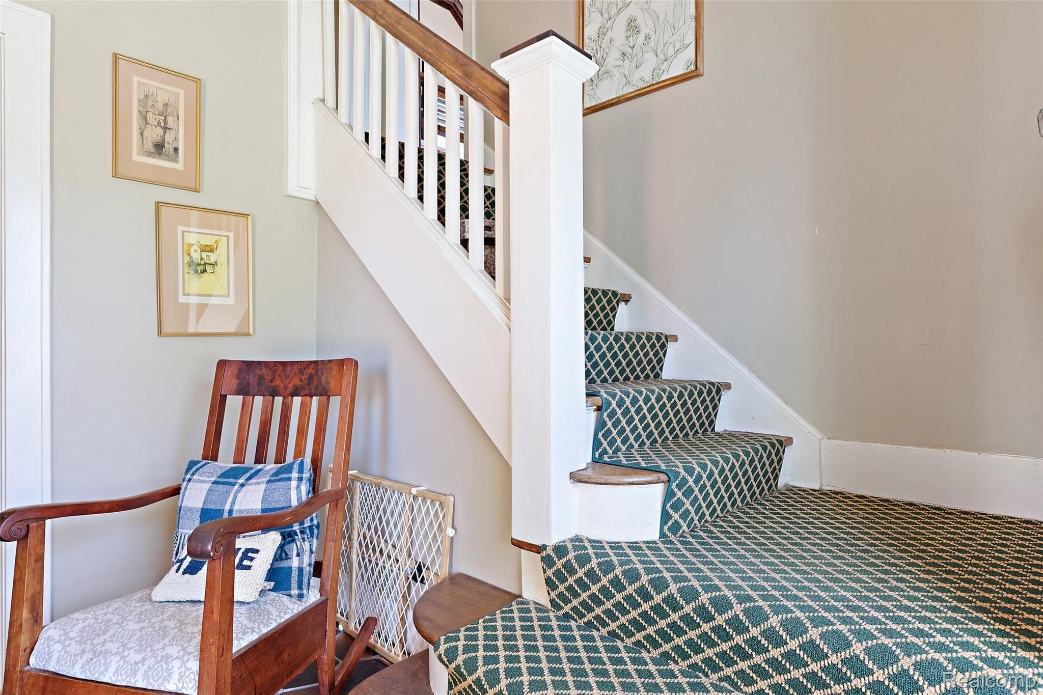 85 Barrington Road Bloomfield Hills, MI 48302 - Photo 18 of 45 85 Barrington - Entry Way