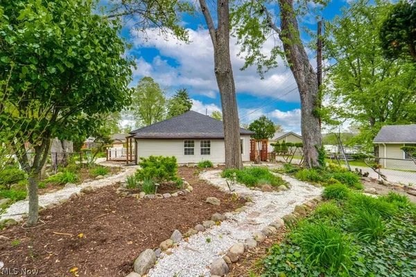 $265,900 | 4944 Coleman Drive, New Franklin, OH 44319