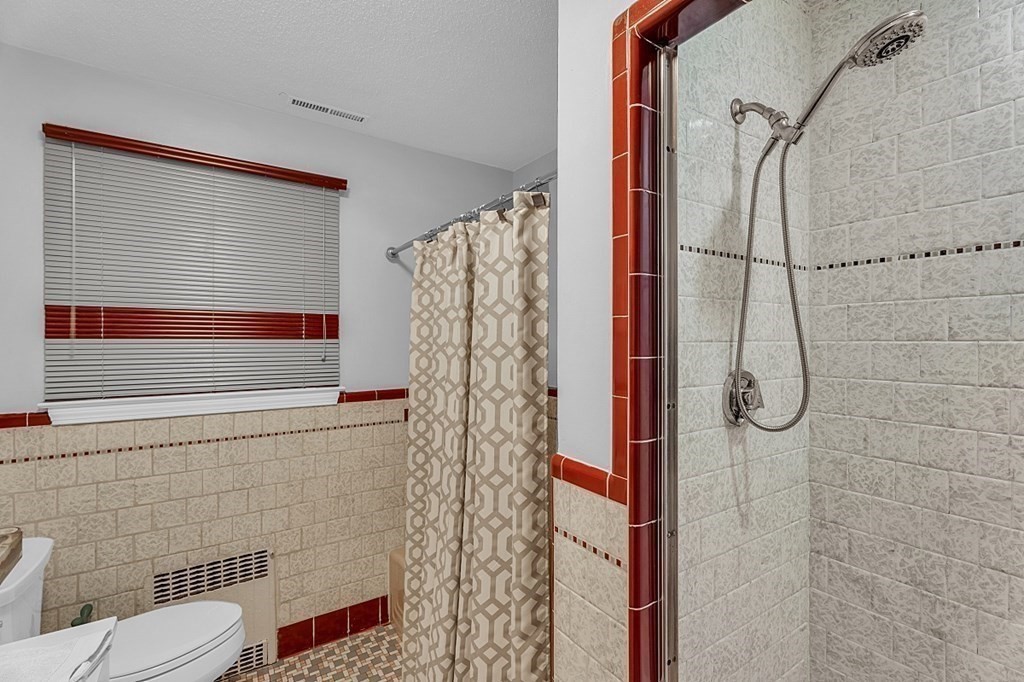 150 Florence Road Lowell, MA 01851 - Photo 19 of 34 Gallery Image 19