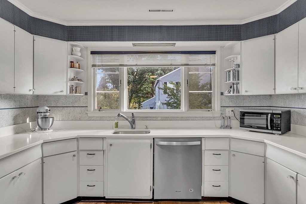 150 Florence Road Lowell, MA 01851 - Photo 24 of 34 Gallery Image 24