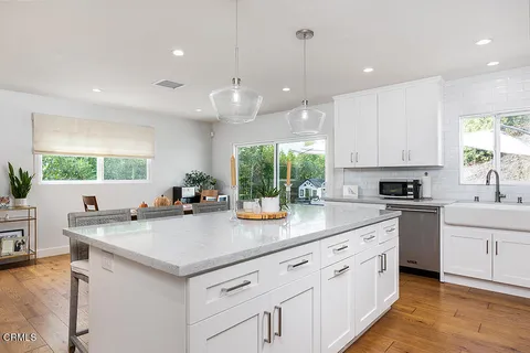 $1,799,000 | 5447 Rock Castle Drive, La Canada Flintridge, CA 91011