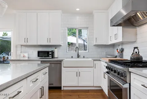 $1,799,000 | 5447 Rock Castle Drive, La Canada Flintridge, CA 91011