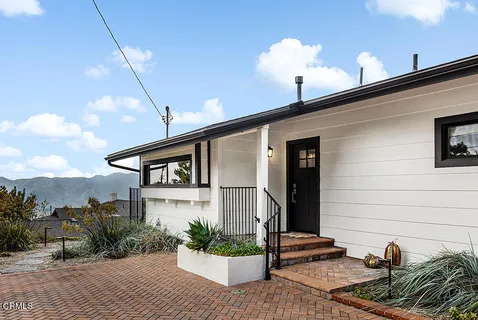 $1,799,000 | 5447 Rock Castle Drive, La Canada Flintridge, CA 91011