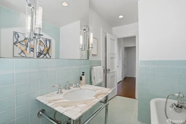 $1,095,000 | 1101 Green Street, Unit 404, San Francisco, CA 94109