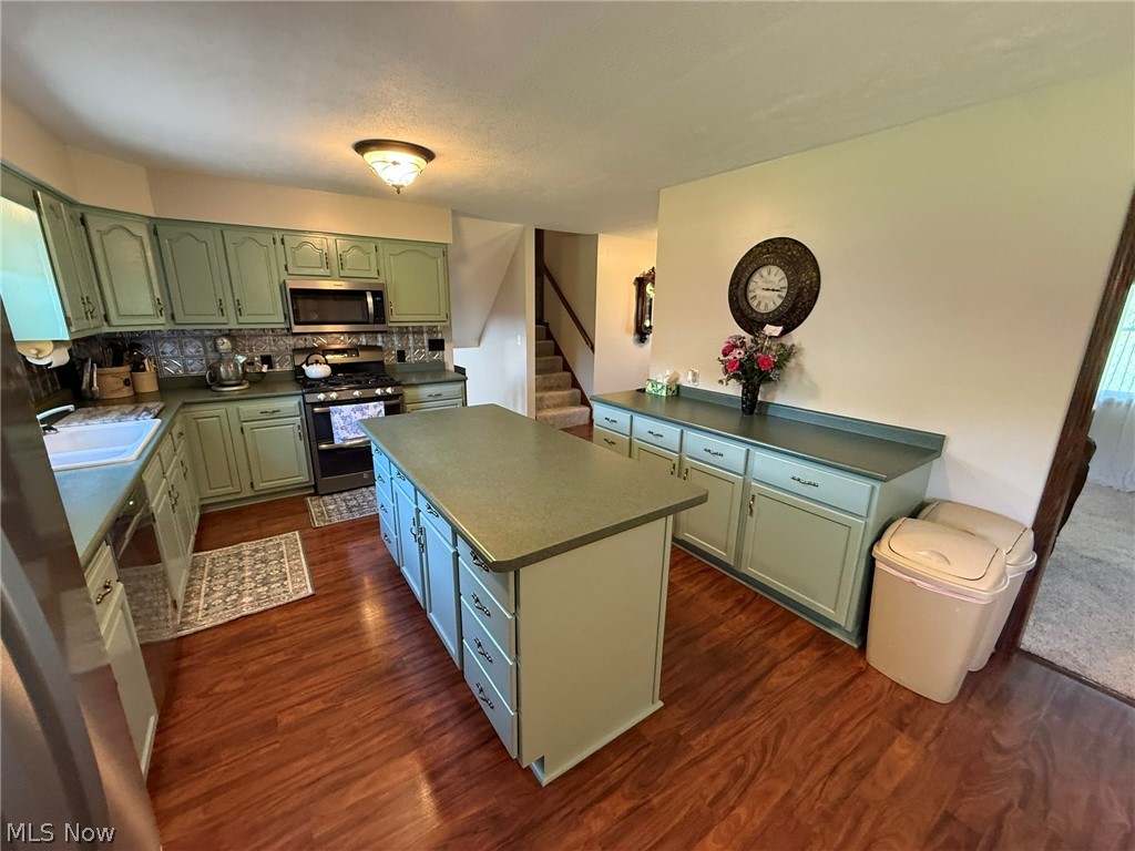 2462 York View Road Southwest New Philadelphia, OH 44663 - Photo 10 of 50