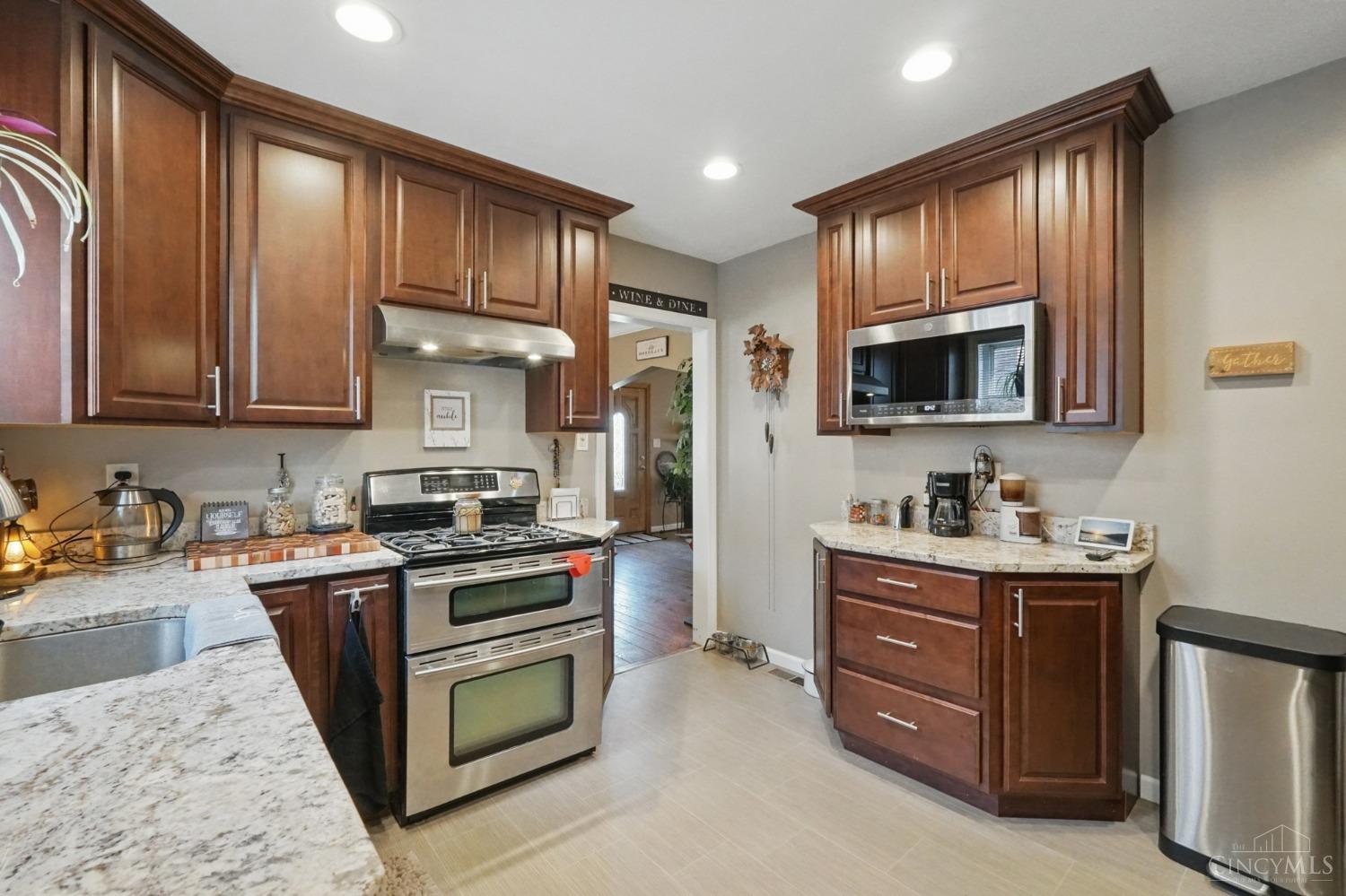 5232 Relluk Drive Cincinnati, OH 45238 - Photo 16 of 54 Gallery Image 16
