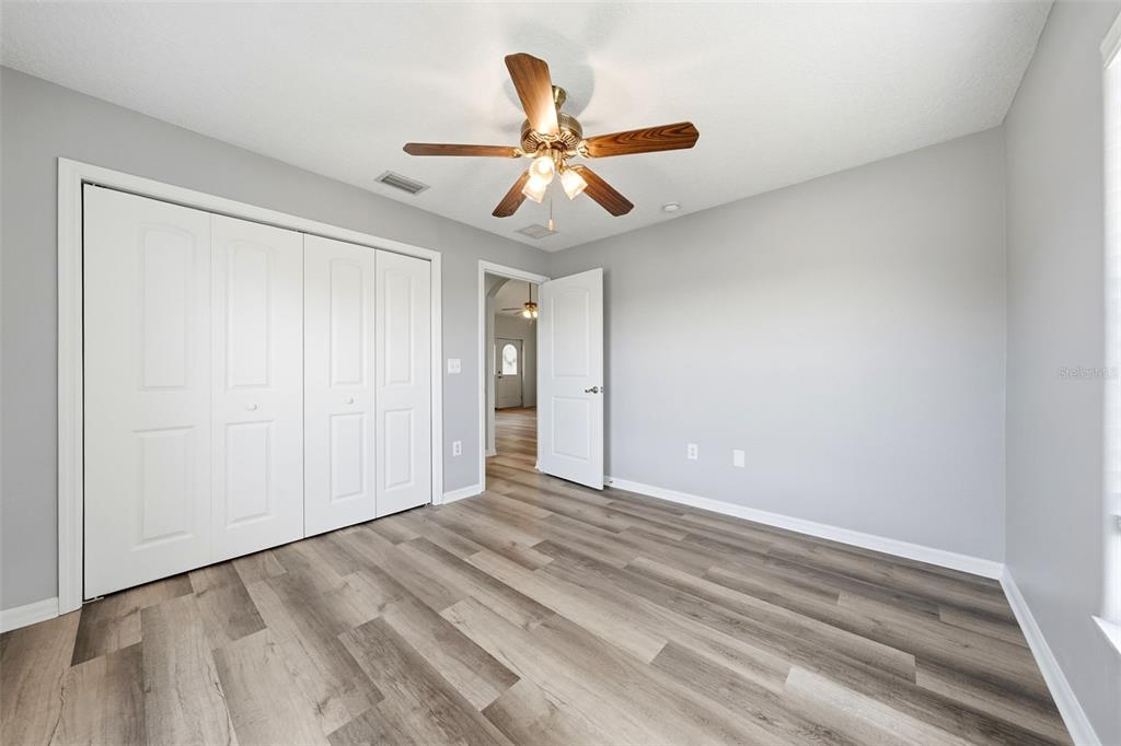 14433 Lake Yale Road Umatilla, FL 32784 - Photo 19 of 38 a view of an empty room