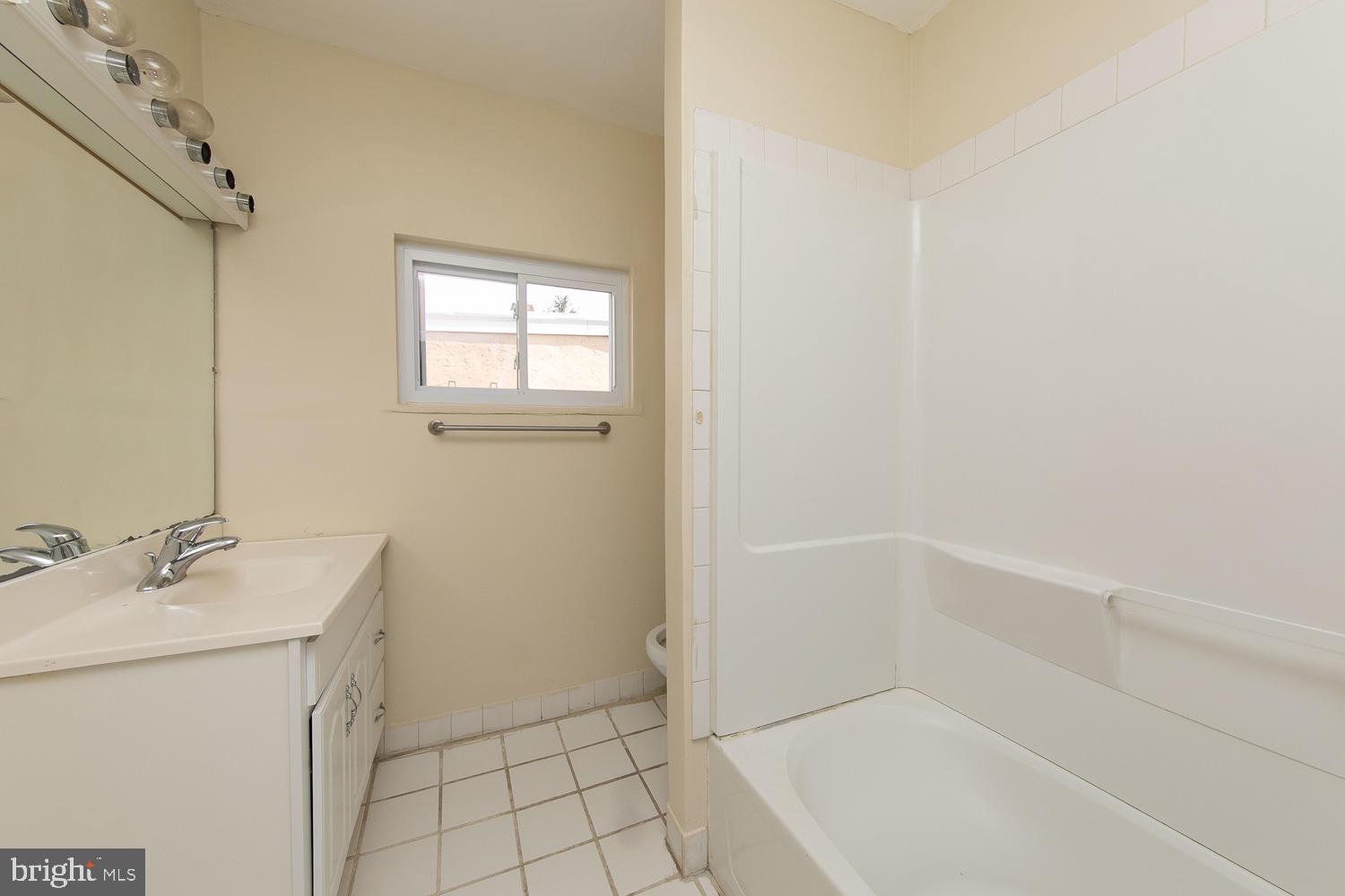 319 Vernon Road Philadelphia, PA 19119 - Photo 31 of 37 Gallery Image 31