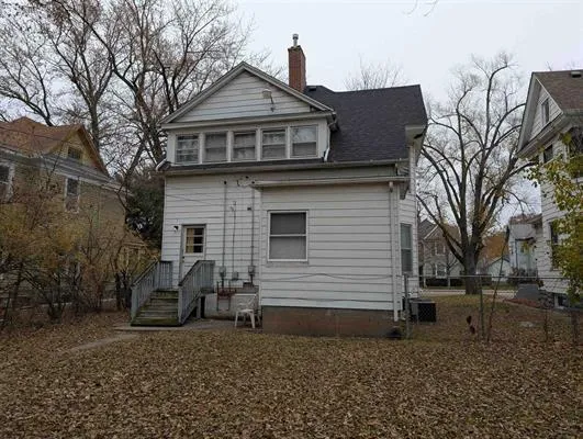 $68,500 | 1014 17th Street, Rock Island, IL 61201