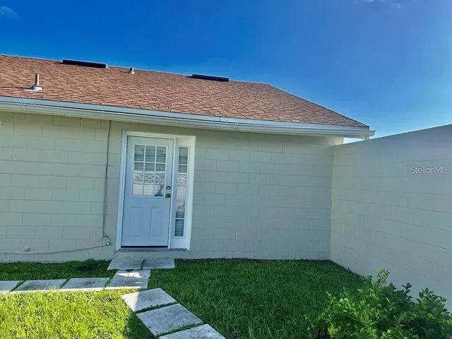 $899 | 3106 Carthage Court, Orlando, FL 32837