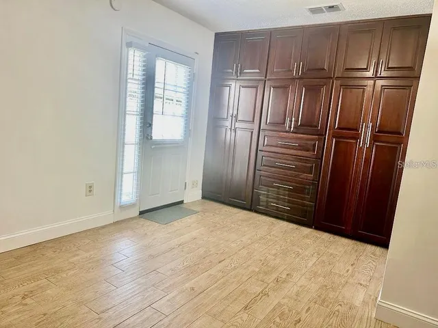 $899 | 3106 Carthage Court, Orlando, FL 32837