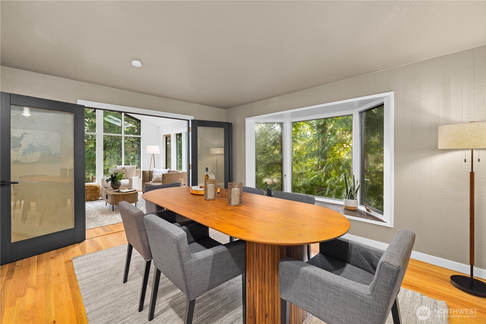 6423 East Mercer Way Mercer Island, WA 98040 - Photo 15 of 40