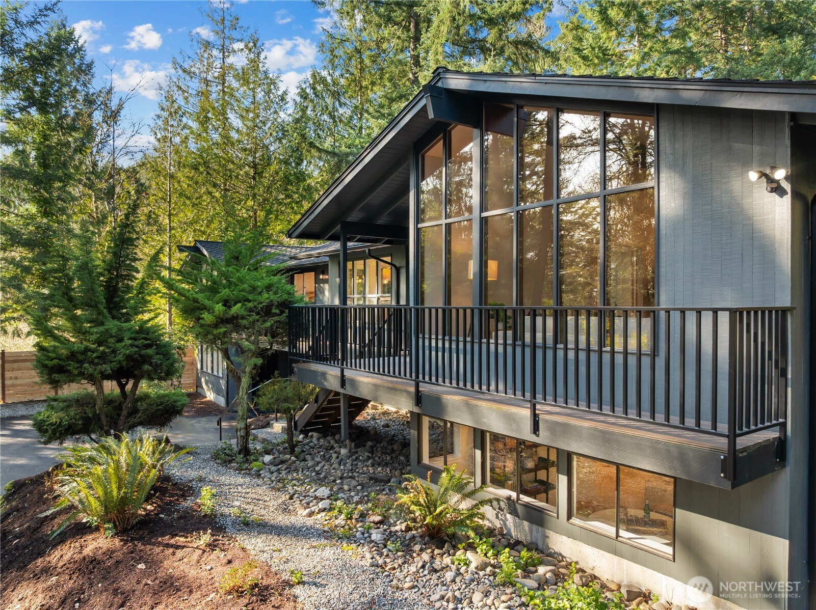 6423 East Mercer Way Mercer Island, WA 98040 - Photo 37 of 40