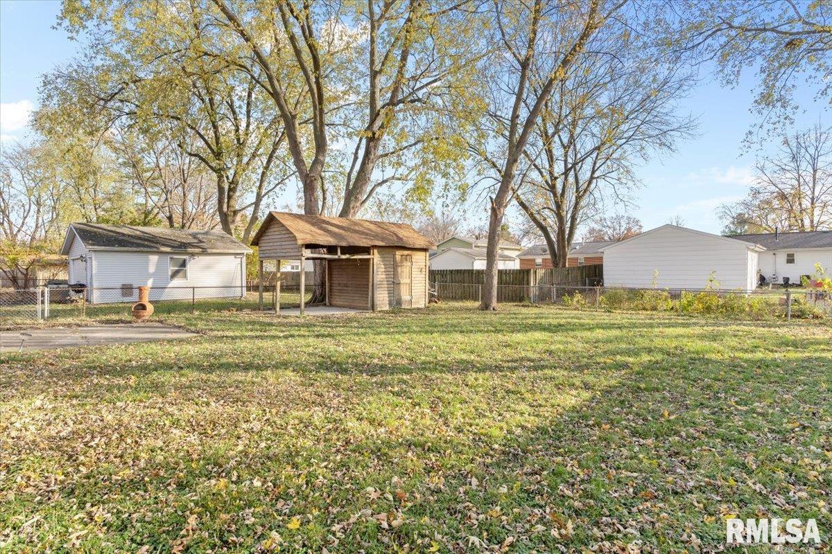 2544 Selkirk Road Springfield, IL 62702 - Photo 18 of 22