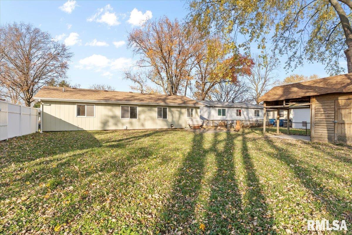 2544 Selkirk Road Springfield, IL 62702 - Photo 19 of 22