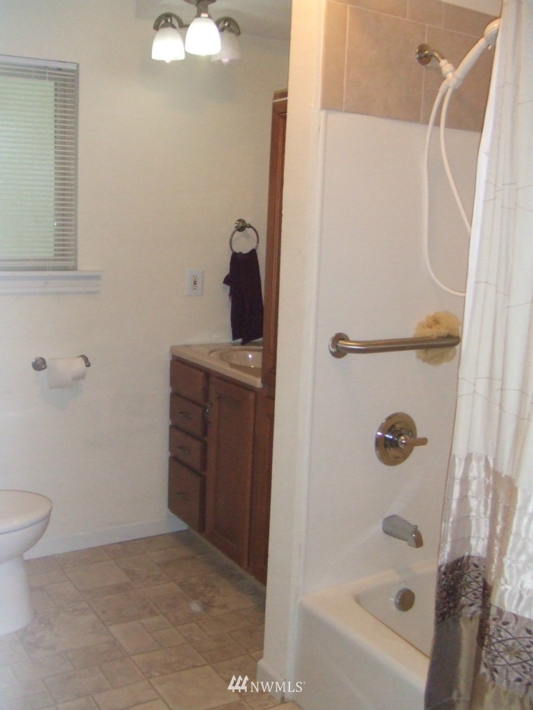 21304 Damson Road Bothell, WA 98021 - Photo 13 of 15